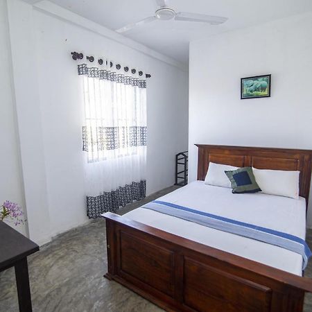 Aira Hotel Bussa Kültér fotó