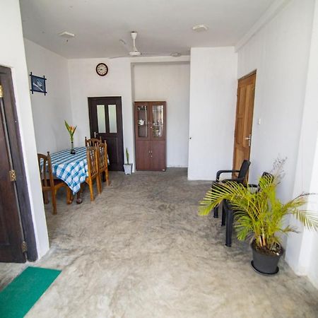 Aira Hotel Bussa Kültér fotó