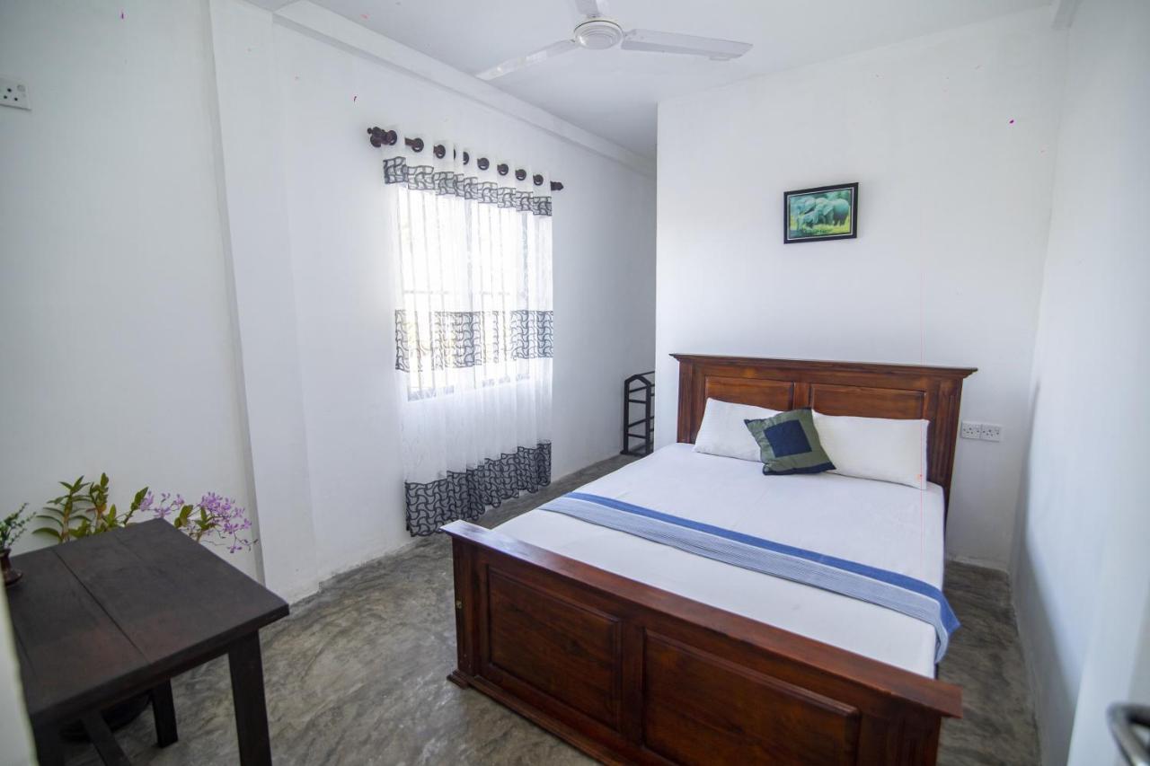 Aira Hotel Bussa Kültér fotó