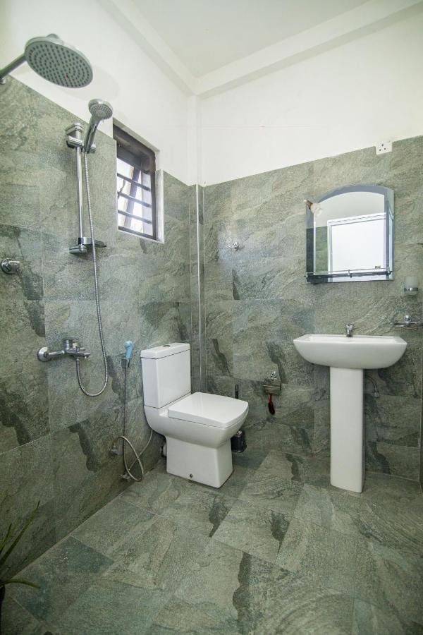 Aira Hotel Bussa Kültér fotó