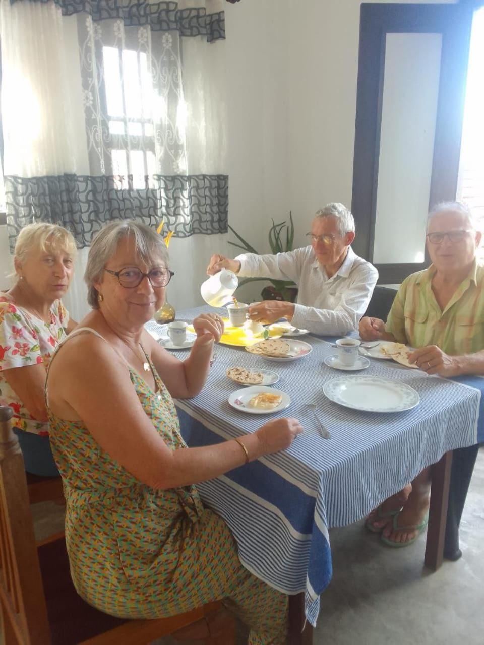 Aira Hotel Bussa Kültér fotó